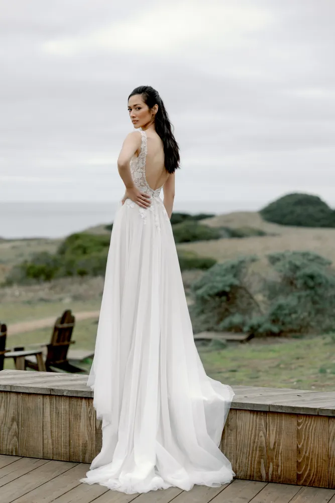 Bild 1 des Brautkleides Adore - #11418 | Mira