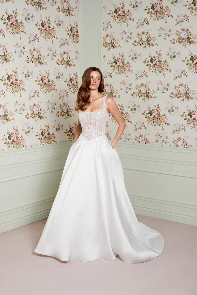 Bild 1 des Brautkleid Adore - #11464 | Florence