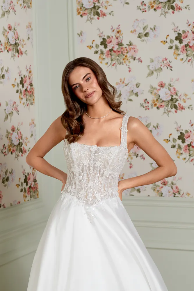 Bild 3 des Brautkleid Adore - #11464 | Florence