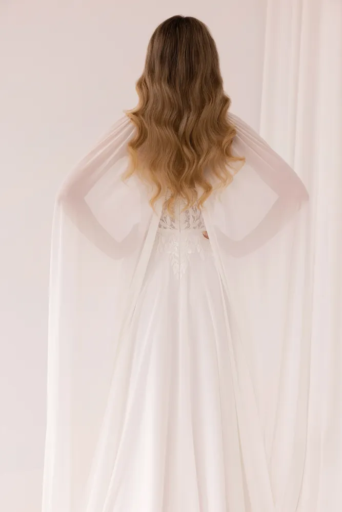 Bild 2 des Brautkleid Melrosé Bridal - Belinda