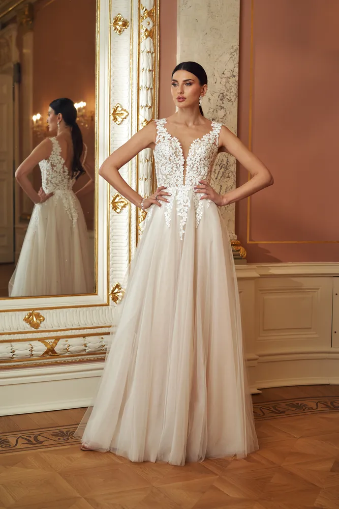Bild 3 des Brautkleid Annais Bridal - Ella (abnehmbare Ärmel)