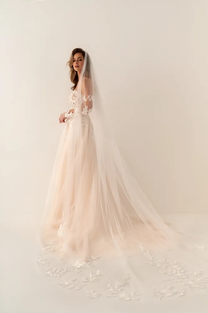 Bild 1 des Brautkleides Melrosé Bridal - Mia