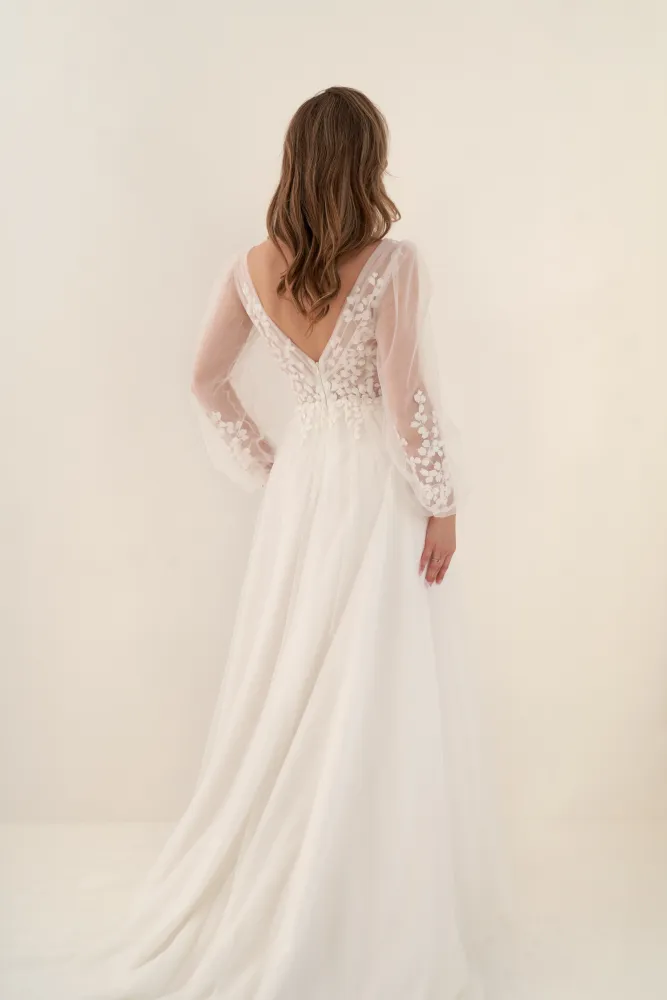 Bild 1 des Brautkleides Melrosé Bridal - Milani