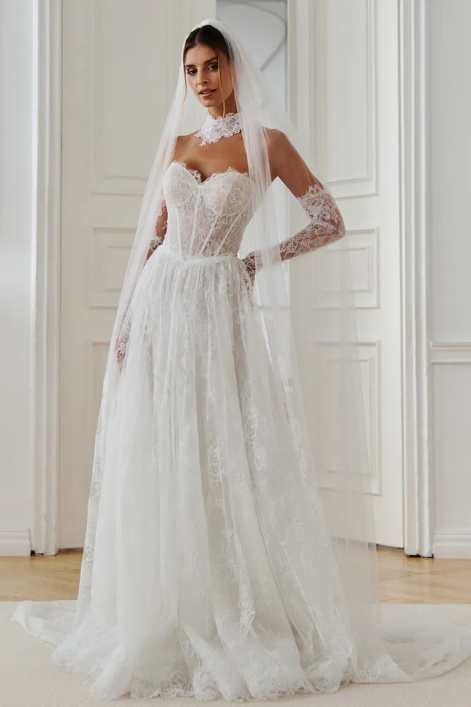 Bild 1 des Brautkleides AMY LOVE - Moonlight (Ärmel einzeln erhältlich)