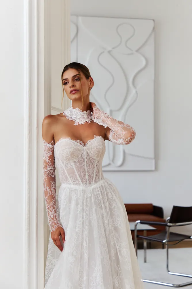 Bild 4 des Brautkleid AMY LOVE - Moonlight (Ärmel einzeln erhältlich)