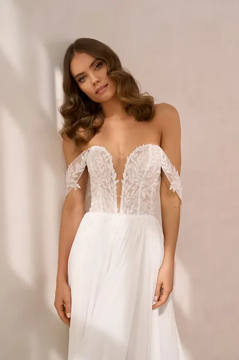 Bild 3 des Brautkleid Melrosé Bridal - Sannika