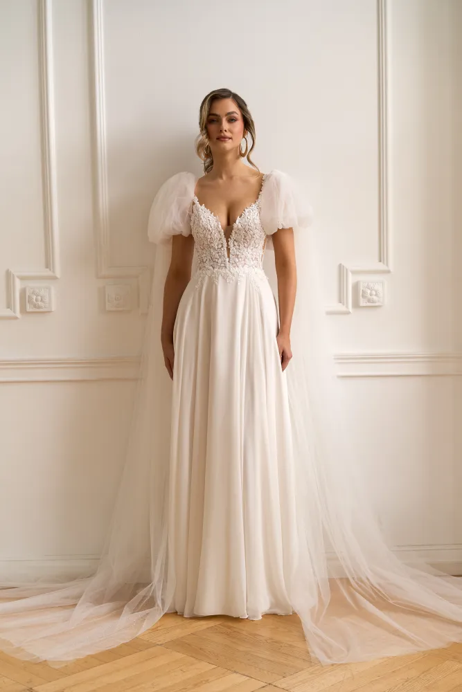 Bild 2 des Brautkleides Melrosé Bridal - Tanika