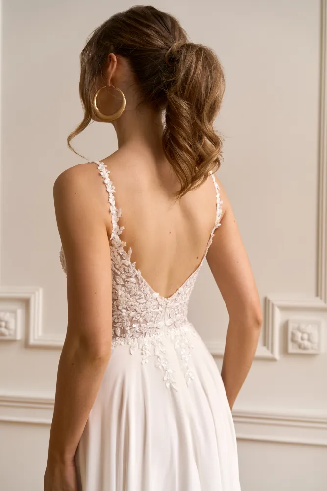 Bild 1 des Brautkleides Melrosé Bridal - Tanika