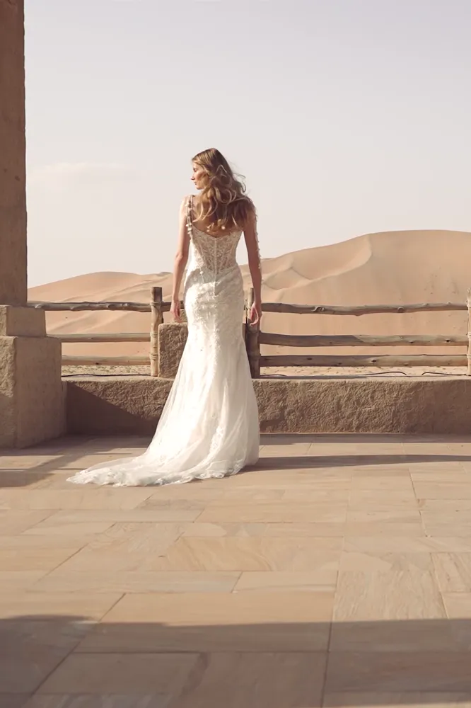 Vorschaubild des Videos zum Brautkleid Lillian West - #66488
