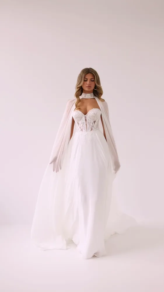 Vorschaubild des Videos zum Brautkleid Melrosé Bridal - Belinda